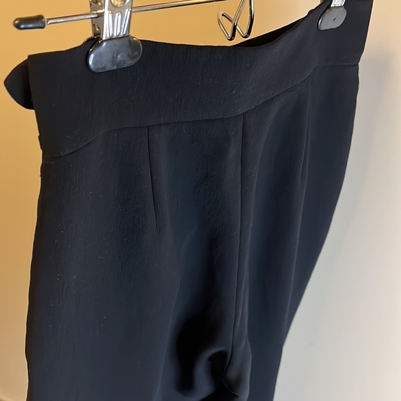 Wilfred - high waist dress pant. Size 4. Black. - Picture 5 of 6